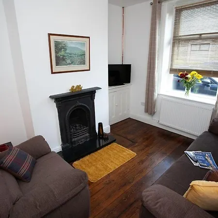 Spacious 3 Bedroom Cottage In Whalley Room photo